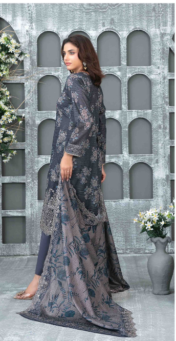 3 Piece Stitched Lawn Suit