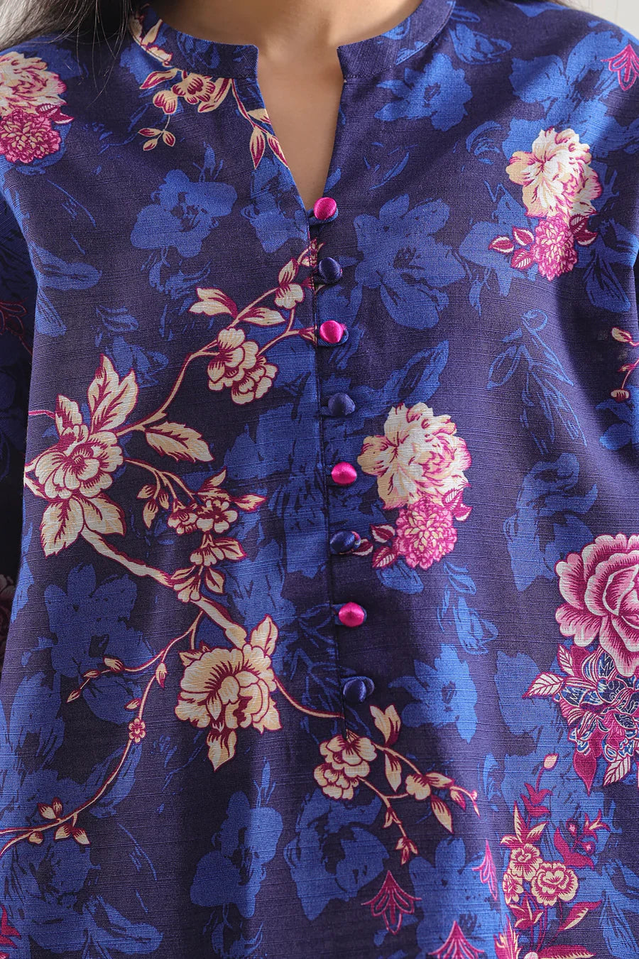 03-Piece Printed Lawn Suit - Ready To Wear
