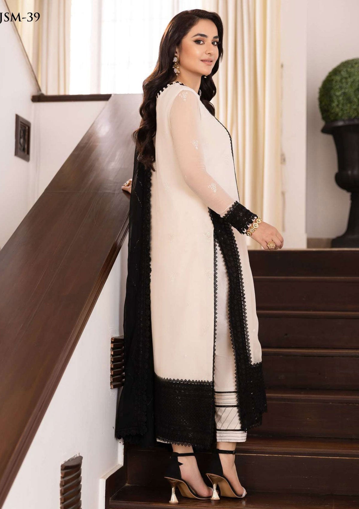 Embroidered Chiffon 3-Piece Suit