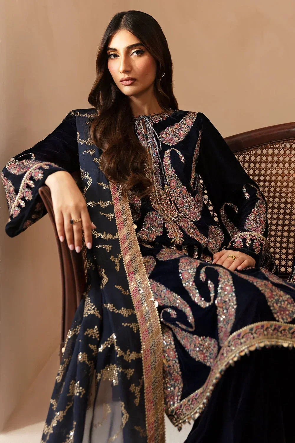 Heavy Embroidery Velvet Suit