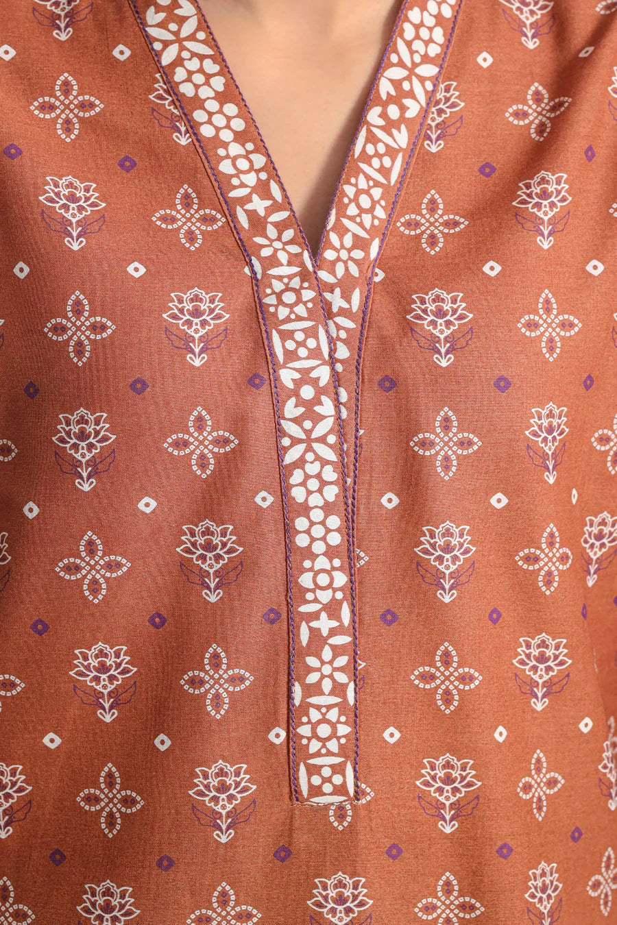 03-Piece Printed Lawn Suit - Ready To Wear