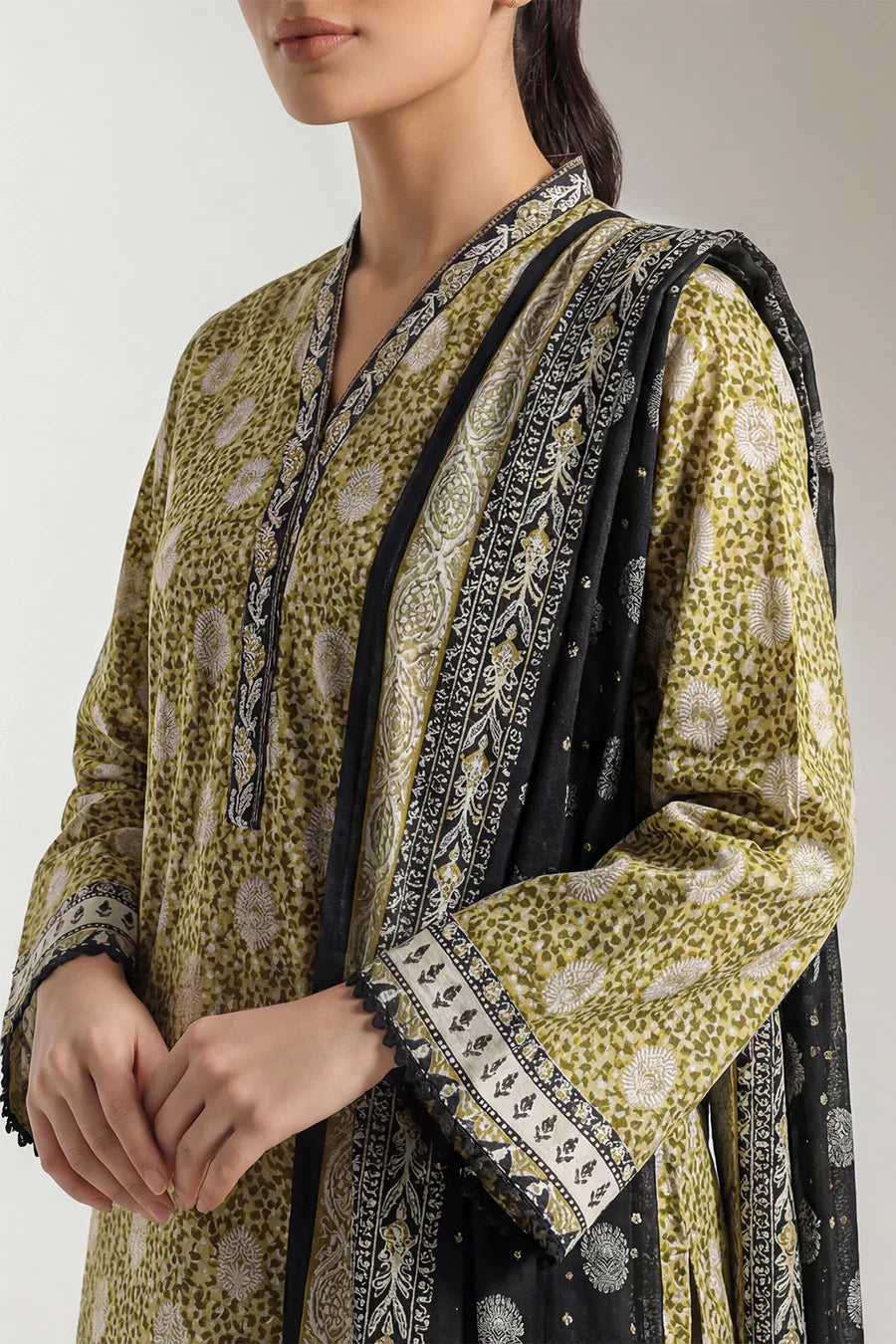 03-Piece Printed Lawn Suit - Ready To Wear