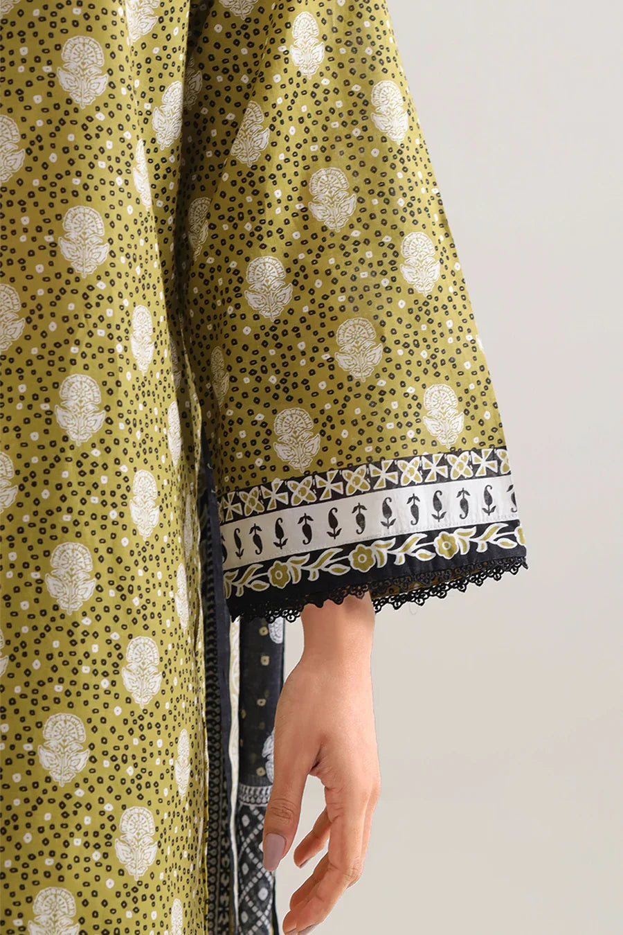 03-Piece Printed Lawn Suit - Ready To Wear