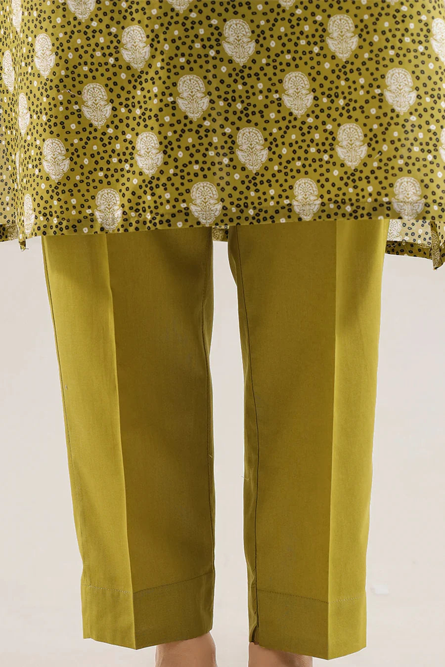 03-Piece Printed Lawn Suit - Ready To Wear
