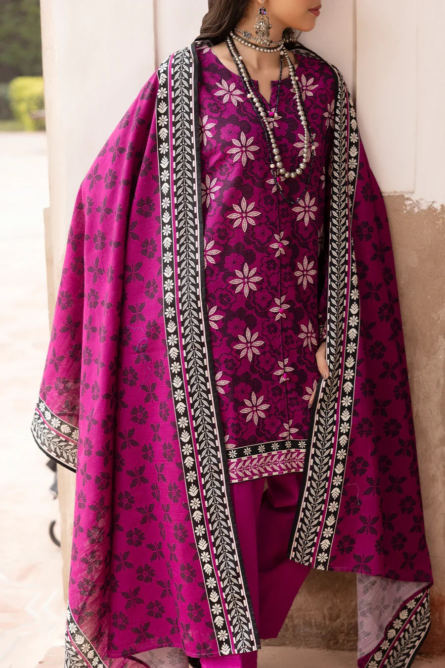 03-Piece Printed Lawn Suit - Ready To Wear