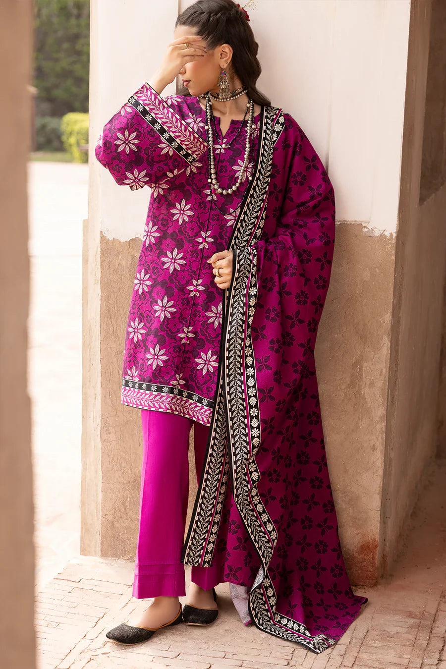 03-Piece Printed Lawn Suit - Ready To Wear