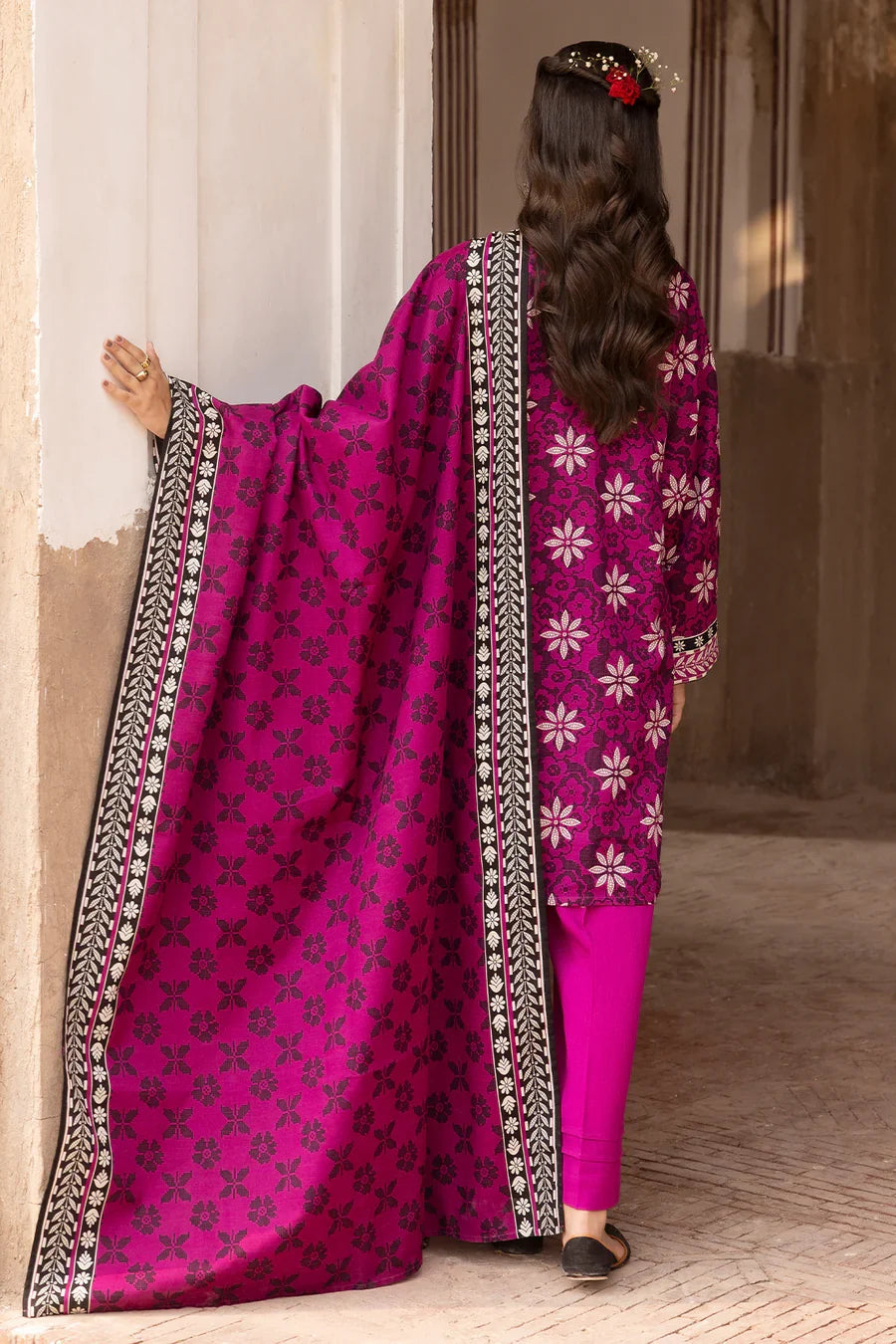 03-Piece Printed Lawn Suit - Ready To Wear