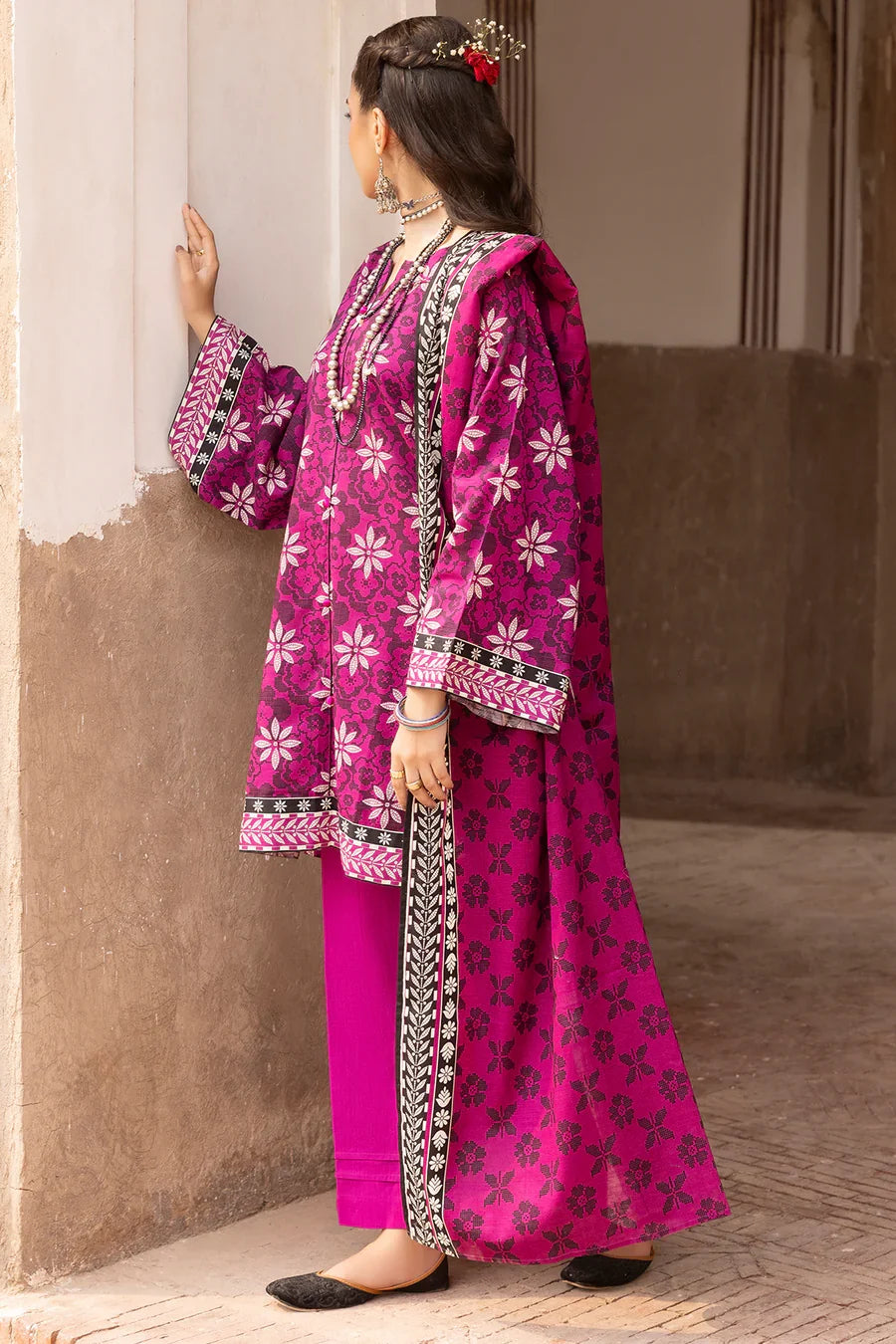 03-Piece Printed Lawn Suit - Ready To Wear