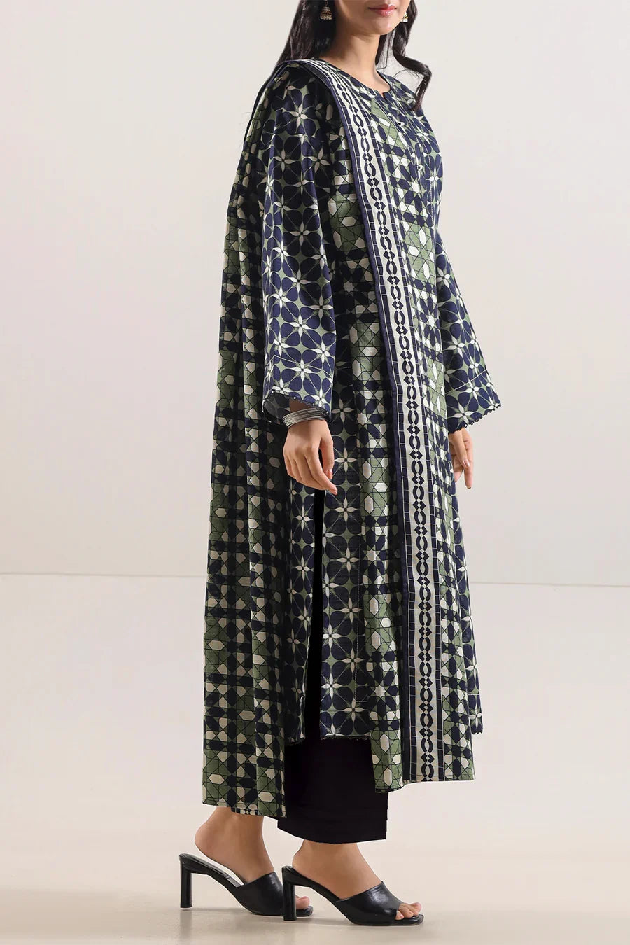 03-Piece Printed Lawn Suit - Ready To Wear