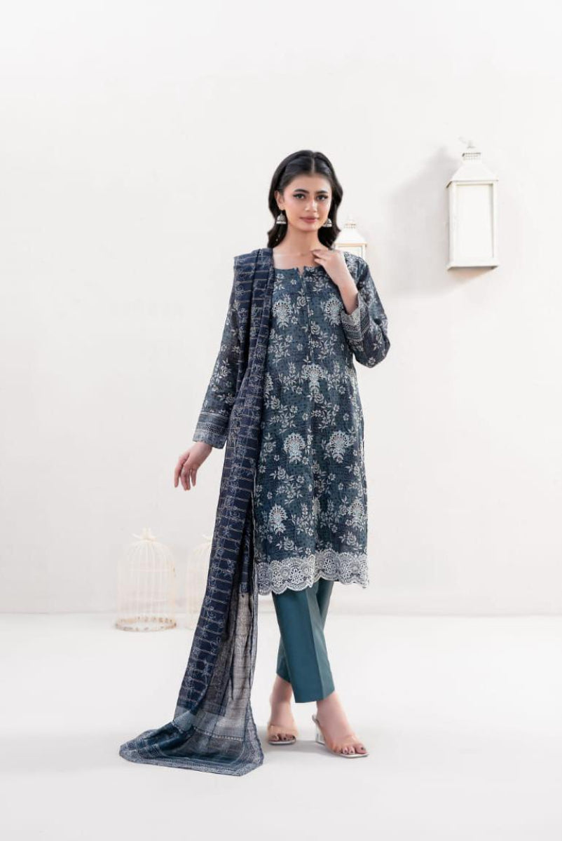 03-Piece Printed Lawn Suit - Ready To Wear