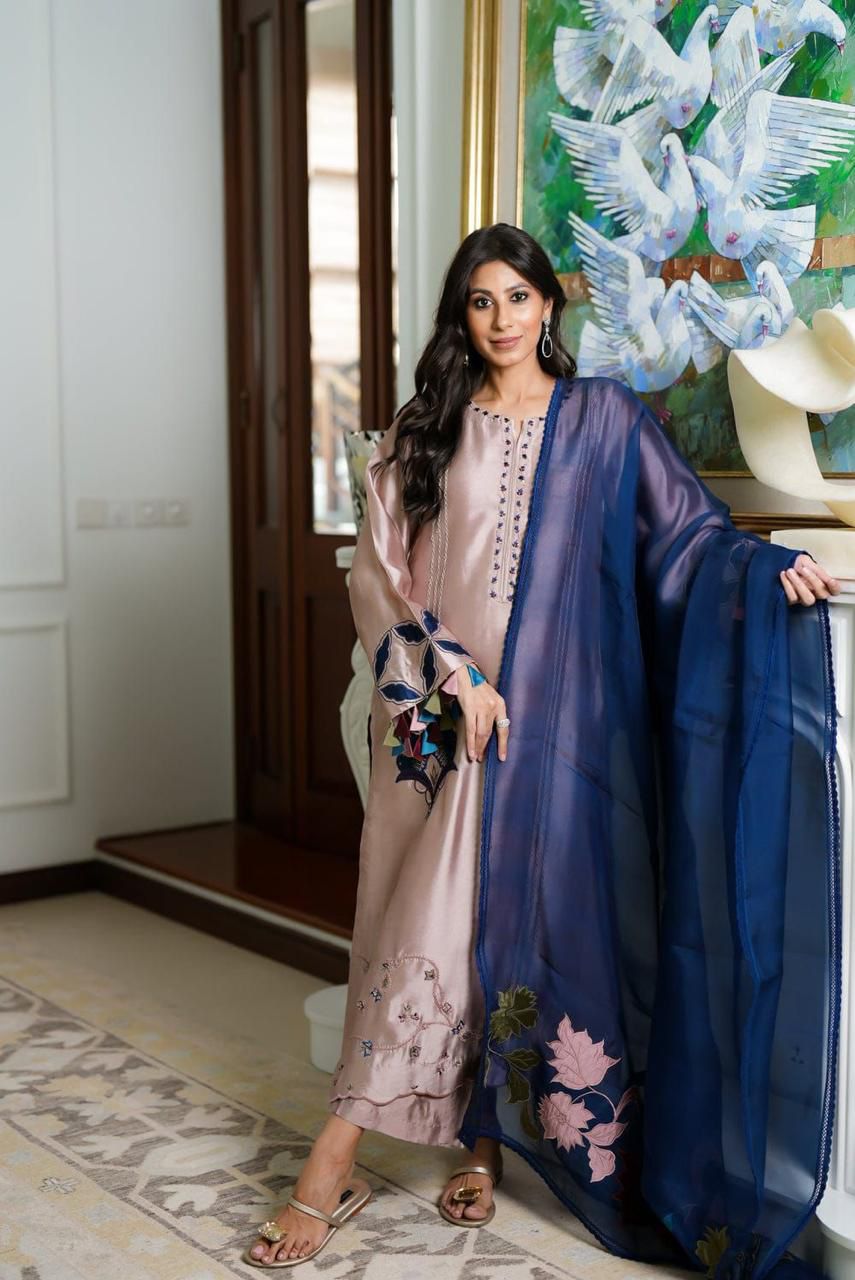 03-Piece Lawn Suit With Chiffon Dupatta | Ready To Wear