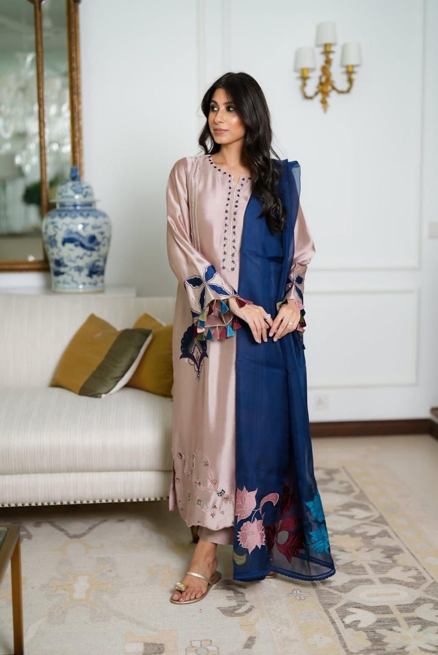 03-Piece Lawn Suit With Chiffon Dupatta | Ready To Wear