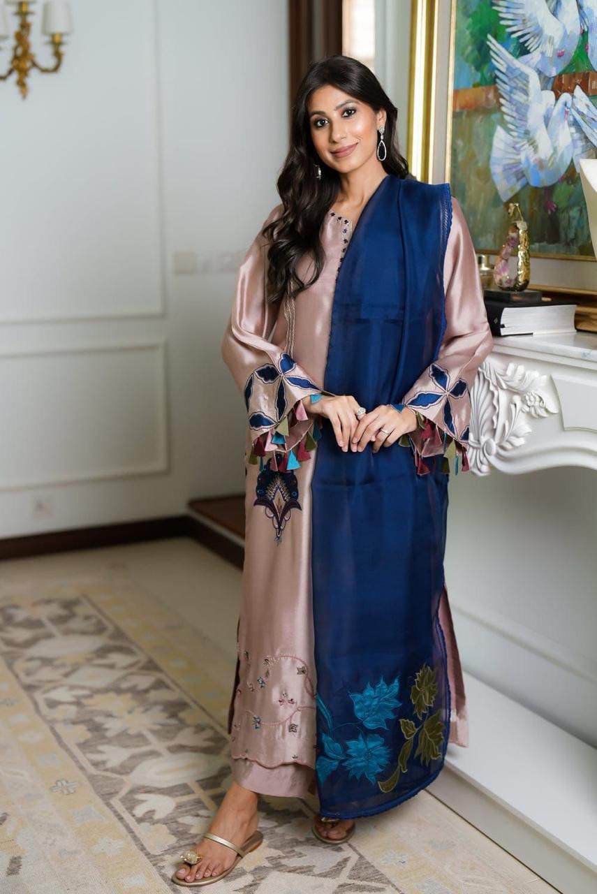 03-Piece Lawn Suit With Chiffon Dupatta | Ready To Wear