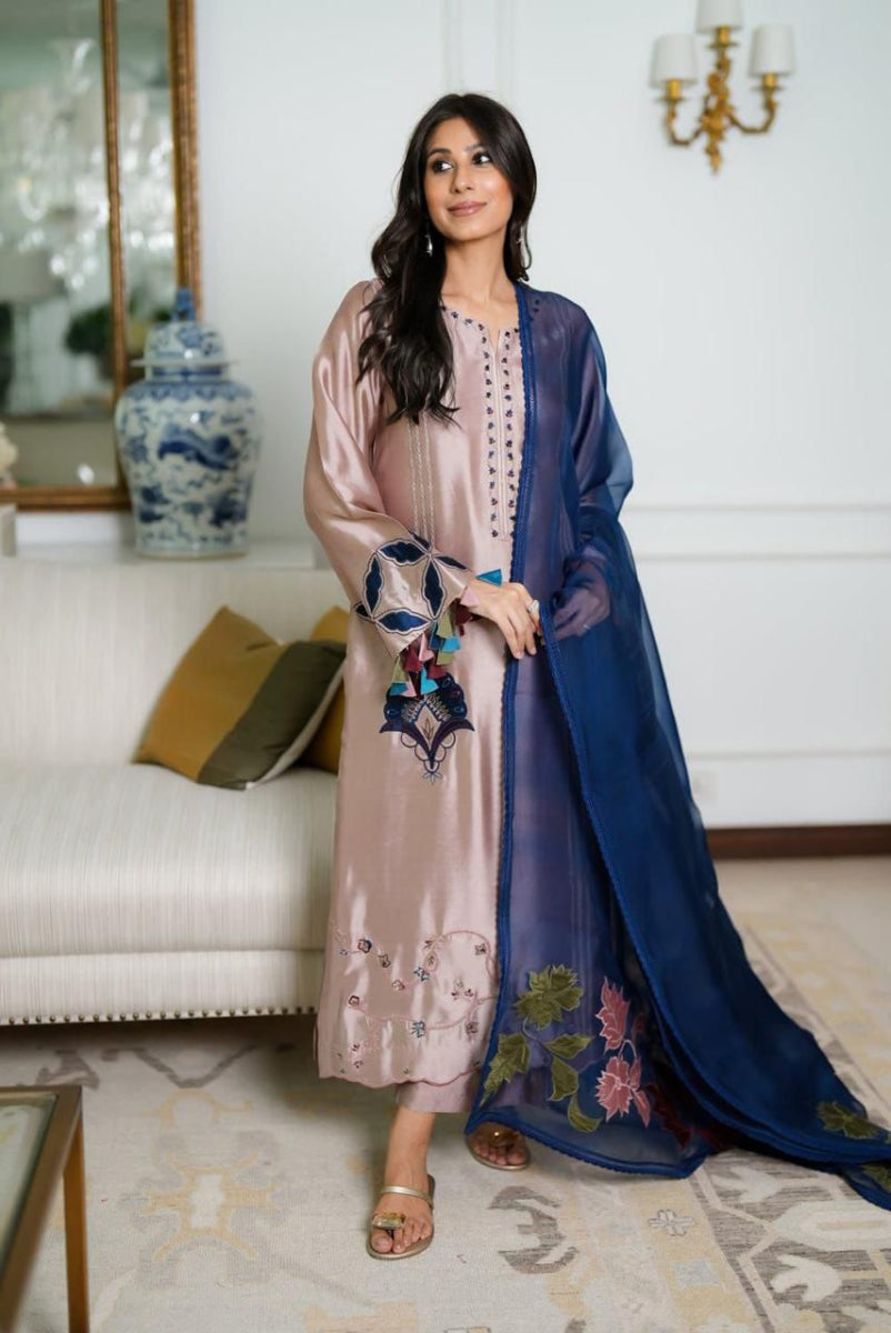 03-Piece Lawn Suit With Chiffon Dupatta | Ready To Wear