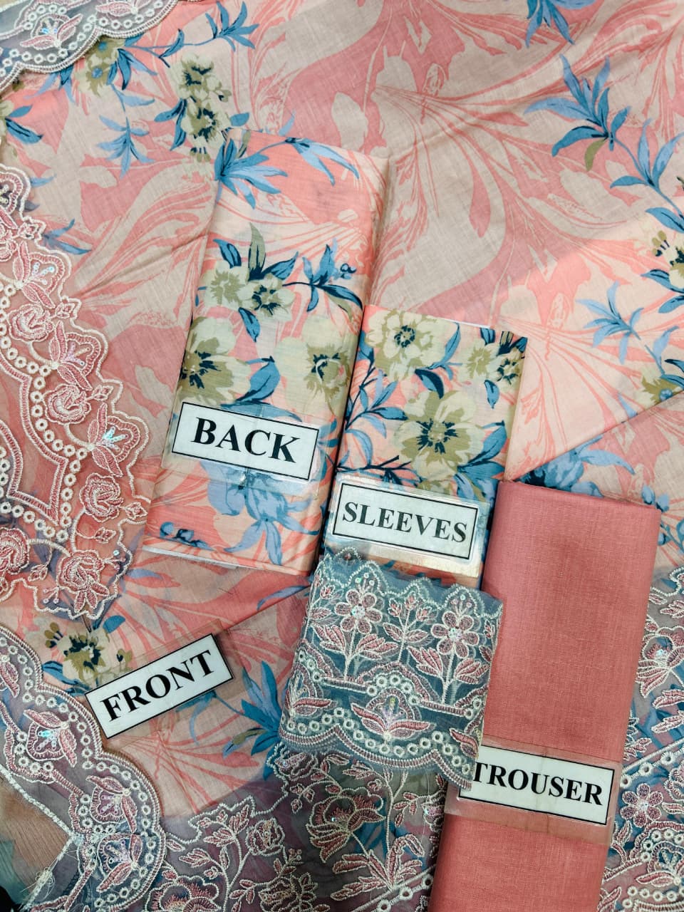 3 Piece Printed Lawn With Chiffon Dupatta