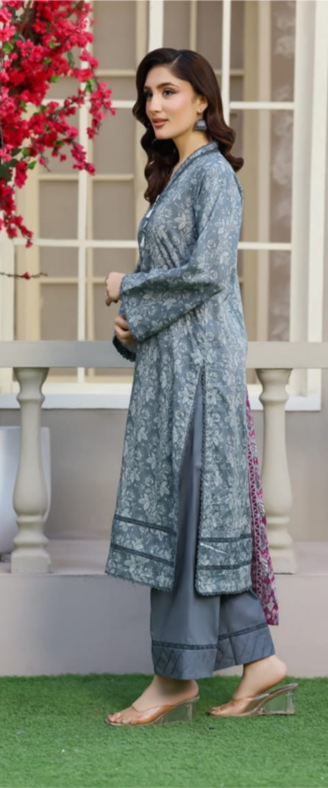 03-Piece Printed Lawn Suit - Ready To Wear