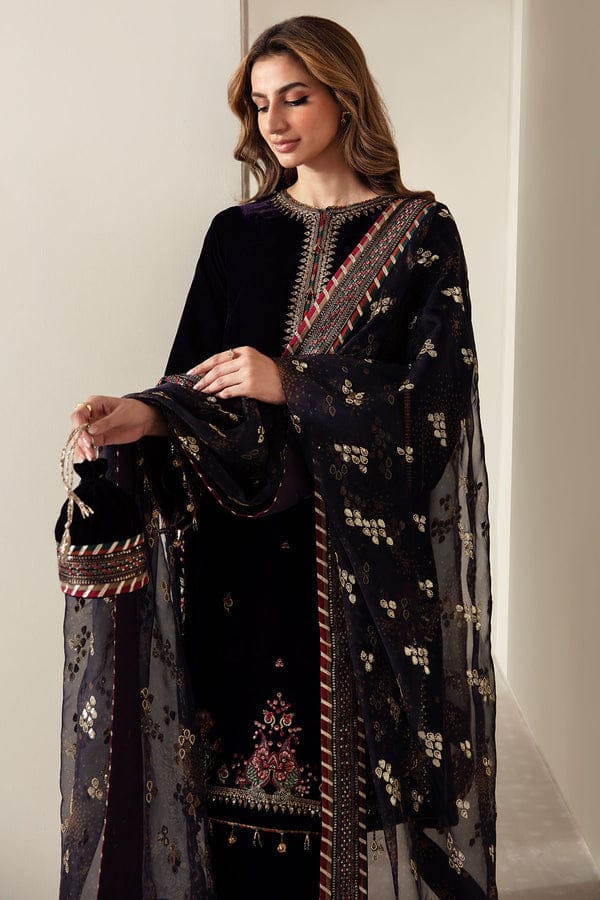 Embroidered Velvet Kurti with Trouser and Dupatta Set – Luxury Festive Wear
