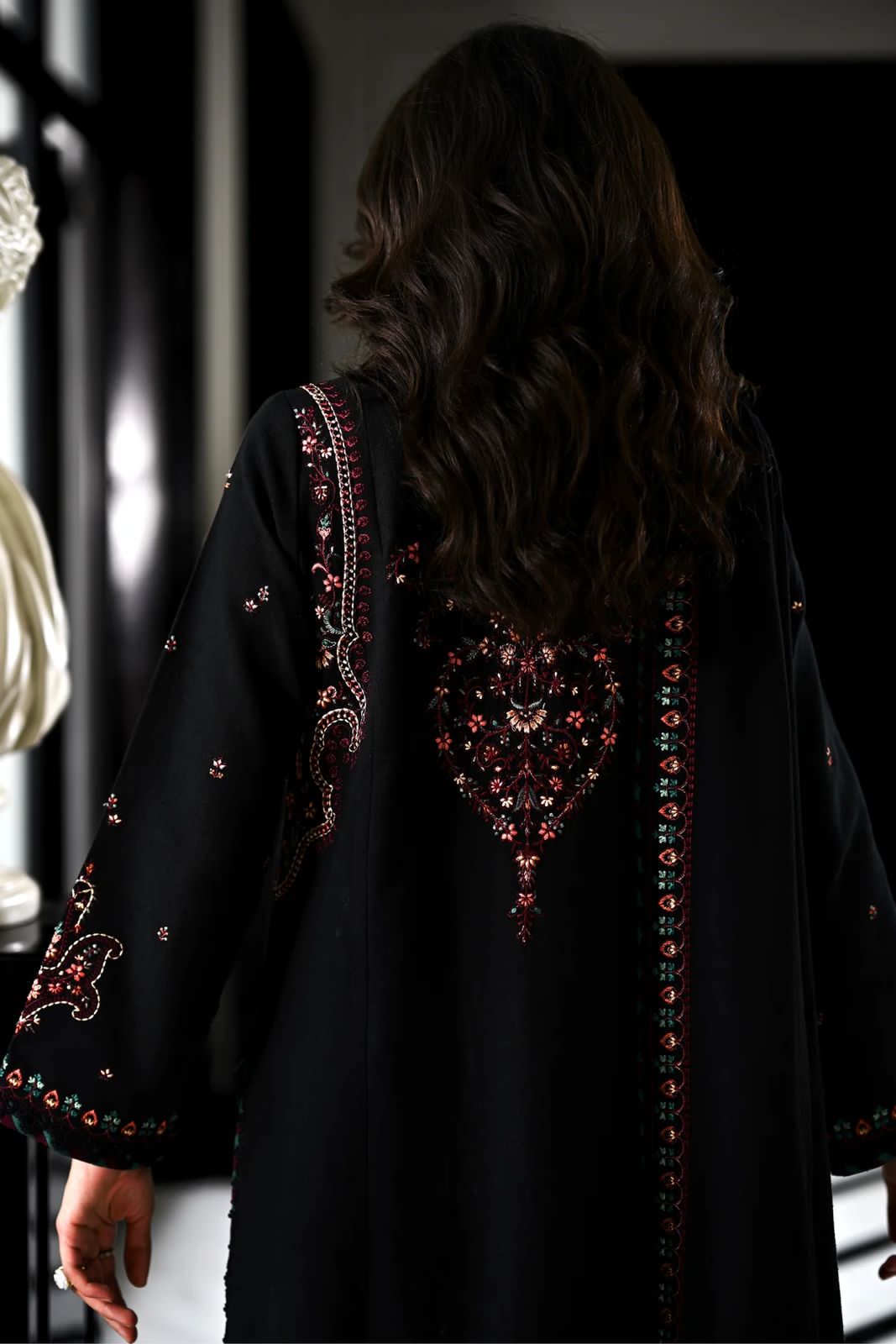 Elegant Embroidered Black Cambric Cotton Kurta with Semi-Chiffon Dupatta