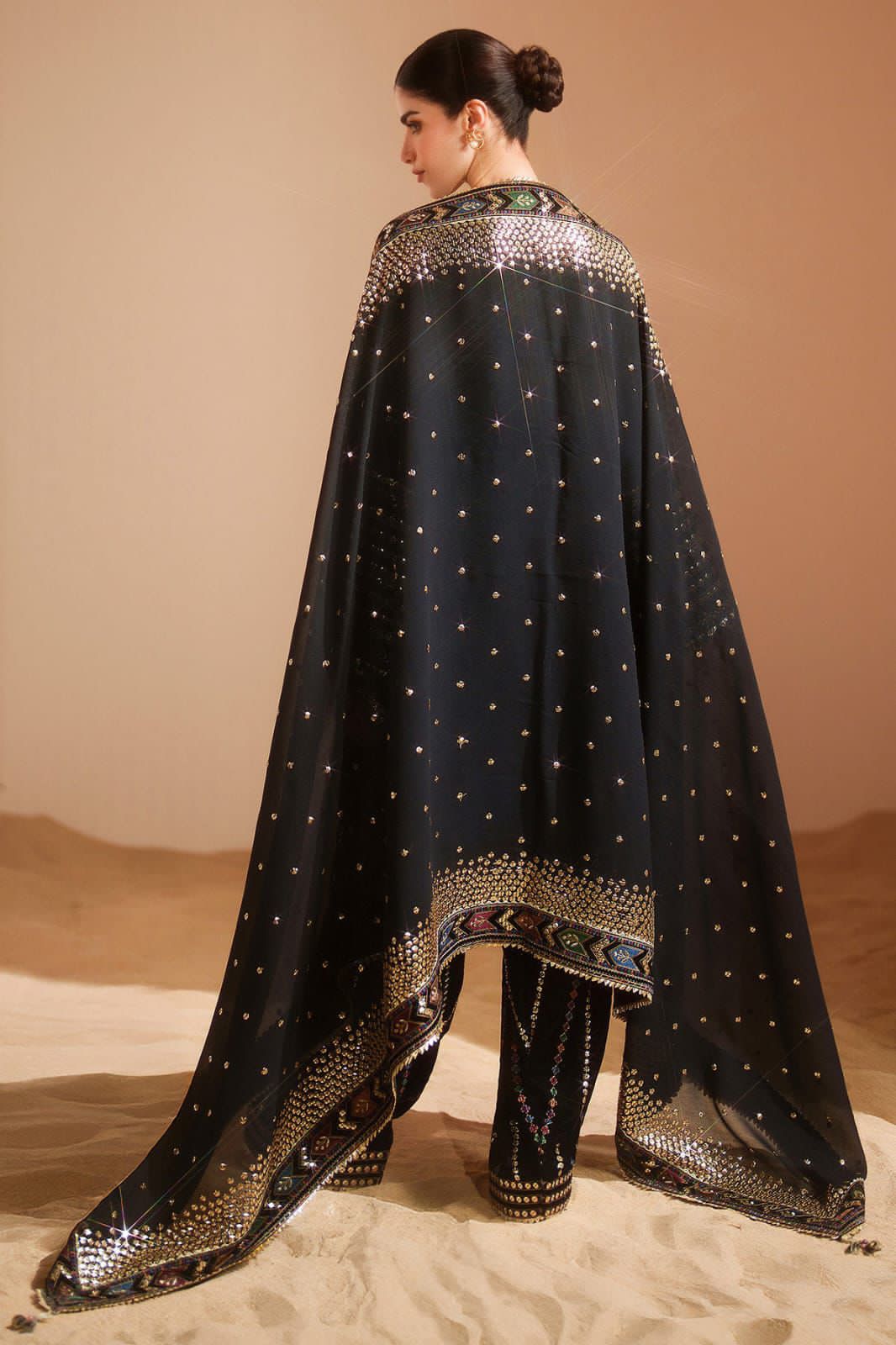 Luxury Embroidered Lawn Suit with Heavy Chiffon Dupatta – Ready to Wear