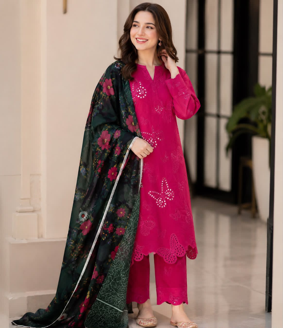 Women's 3 Piece Chikankari |Lawn | Embroidered