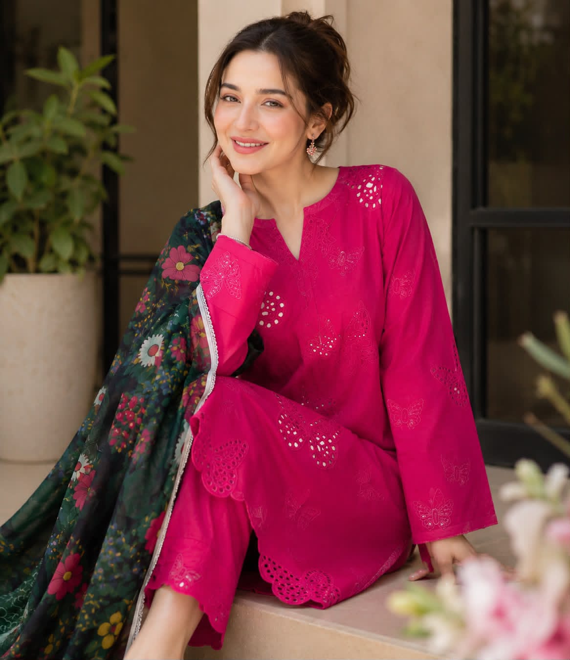 Women's 3 Piece Chikankari |Lawn | Embroidered
